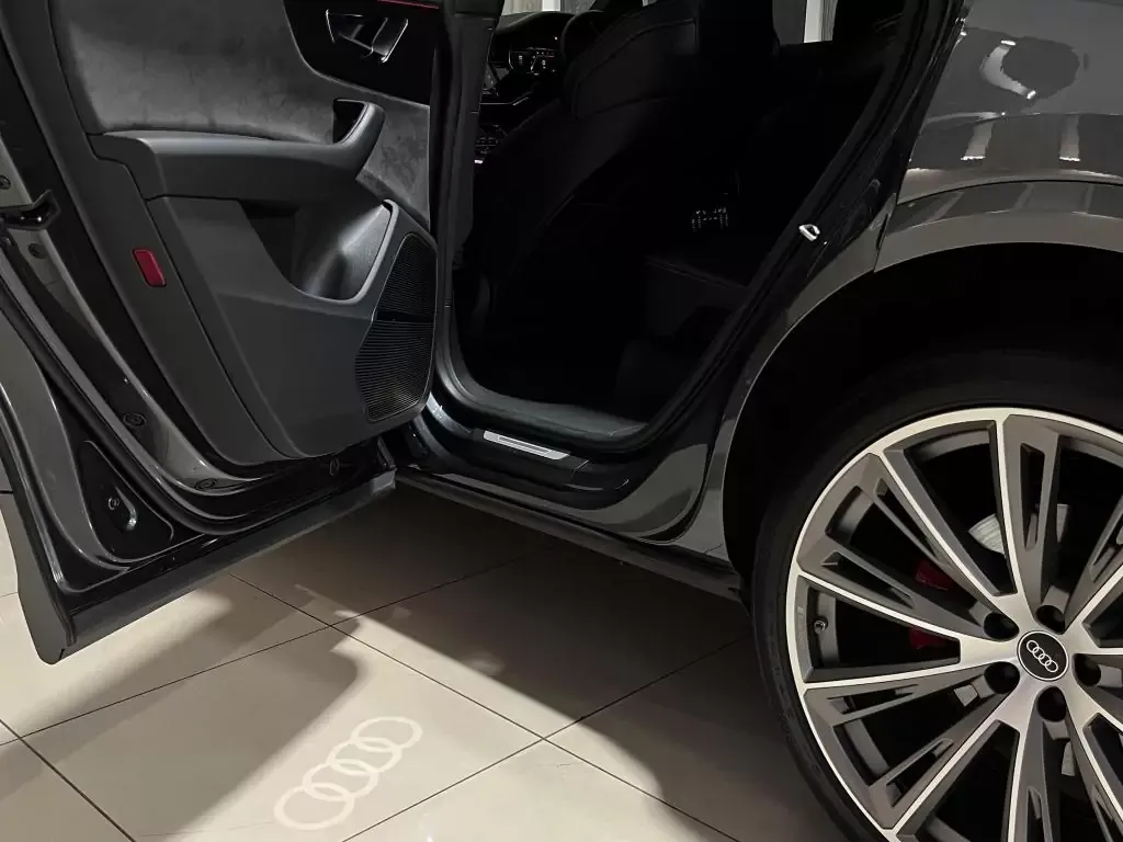 Audi SQ8